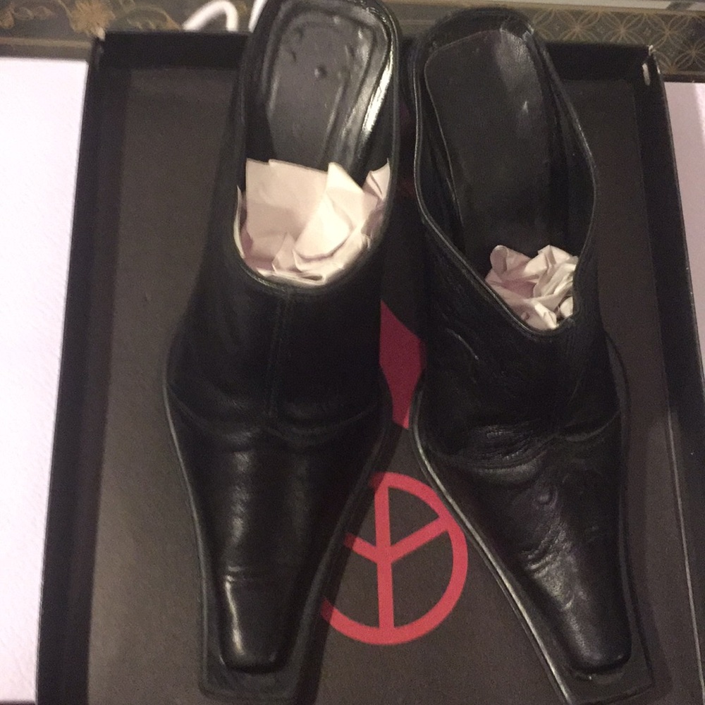 LAVORAZIONE ARTIGIANAL BLACK LEATHER SHOES